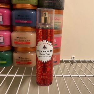 Bath & Body Works Strawberry Pound Cake Mist